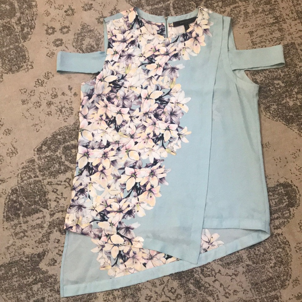 BCBG cold shoulder top
